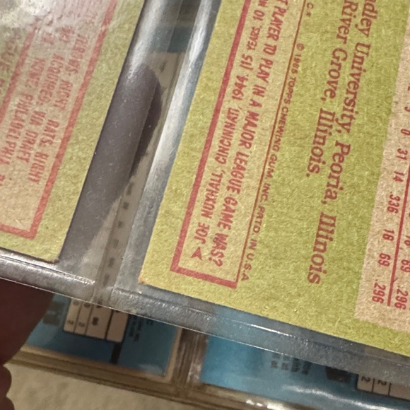 Topps Twins 1985 #536 Trading Card - Kirby Puckett in Blue and Red - Picture 7 of 10